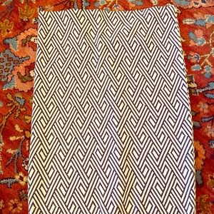 Black and white indented Indian print Pencil skirt